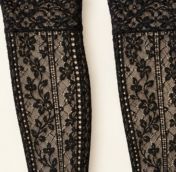 Beatrice Vine Knee-Highs lace and cuff detail